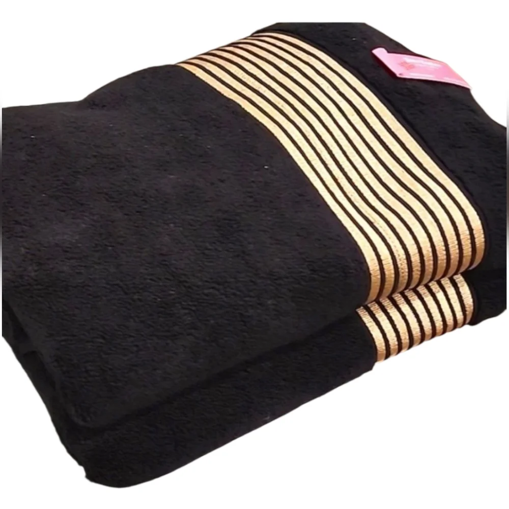 Juicy Couture Black Towel Set with Gold Stripes - Set of 2